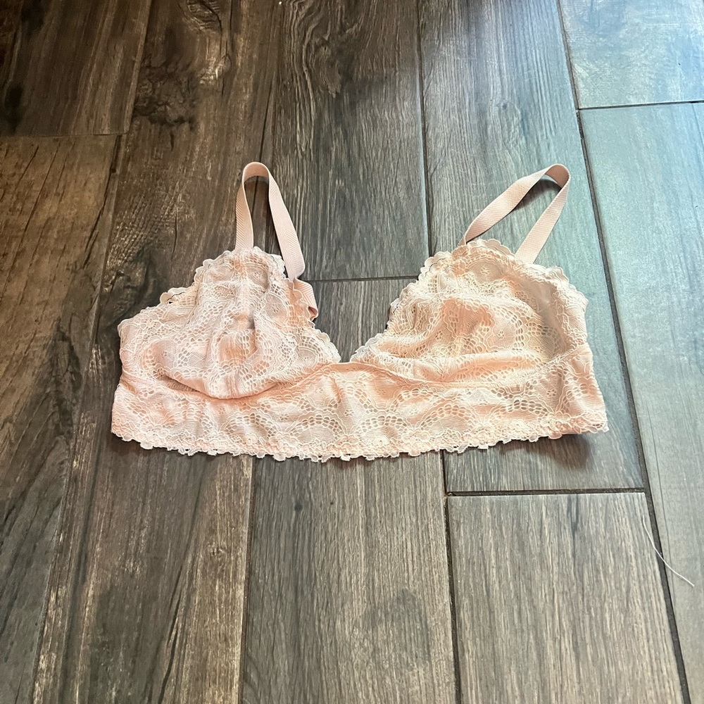 NWOT Intimately Lace bralette